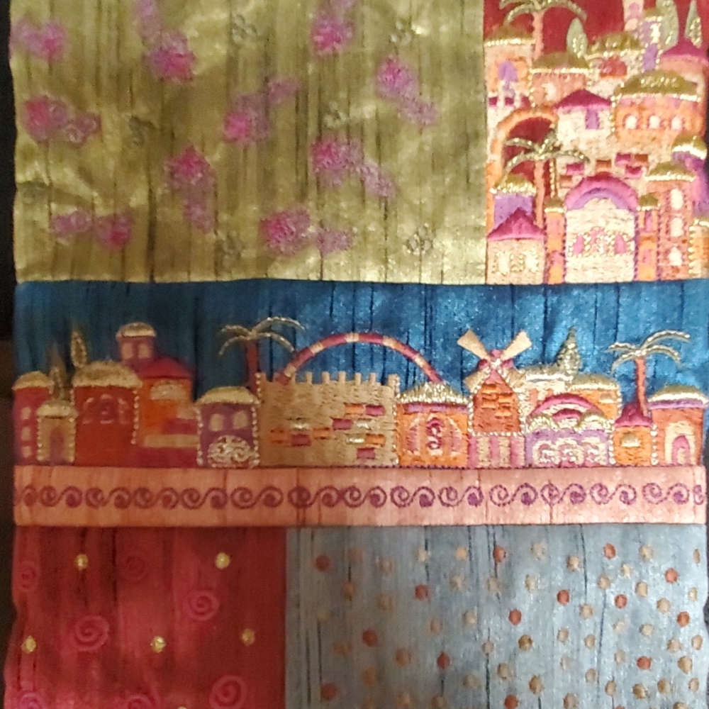 Purse - Picture 2 of 4